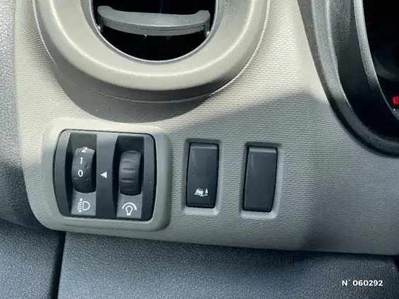 RENAULT TRAFIC III - voiture d'occasion - Photo 15