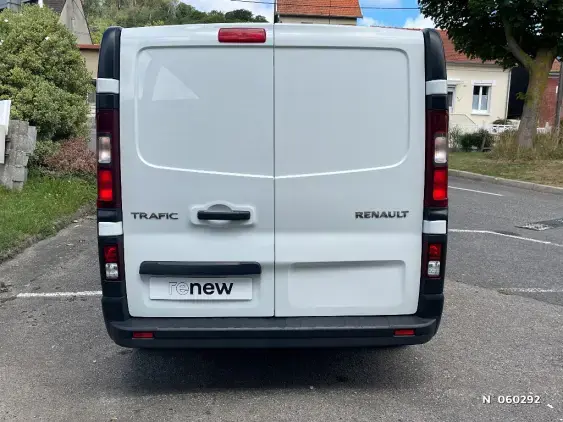 RENAULT TRAFIC III - voiture d'occasion - Photo 6