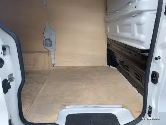 RENAULT TRAFIC III - voiture d'occasion - Photo 11