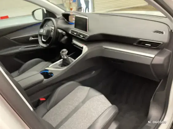 PEUGEOT 3008 II - voiture d'occasion - Photo 10