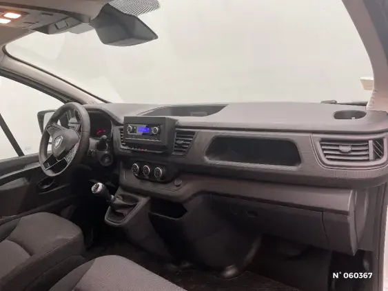 RENAULT TRAFIC FG III - voiture d'occasion - Photo 10