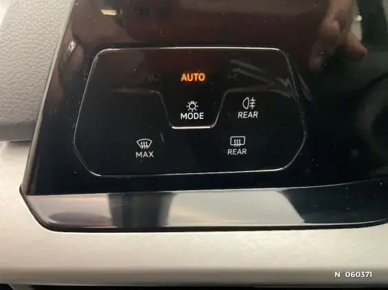 VOLKSWAGEN GOLF VIII - voiture d'occasion - Photo 15