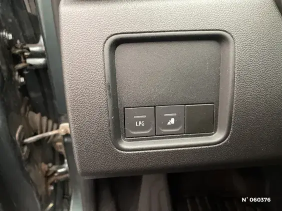DACIA DUSTER II - voiture d'occasion - Photo 15