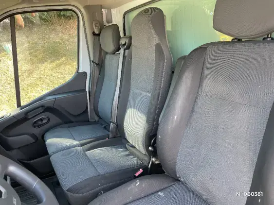 RENAULT MASTER III - voiture d'occasion - Photo 11