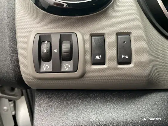 RENAULT TRAFIC III - voiture d'occasion - Photo 15
