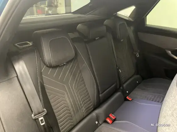 PEUGEOT 3008 ELECTRIQUE III - voiture d'occasion - Photo 11