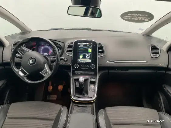 RENAULT SCENIC IV - voiture d'occasion - Photo 9