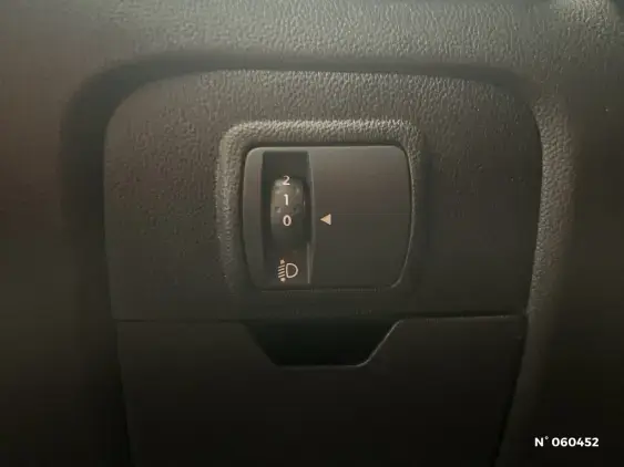 RENAULT SCENIC IV - voiture d'occasion - Photo 15
