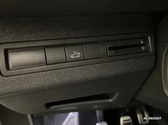 PEUGEOT 3008 II - voiture d'occasion - Photo 15
