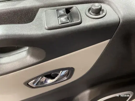 RENAULT TRAFIC III - voiture d'occasion - Photo 26