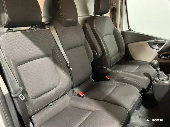 RENAULT TRAFIC III - voiture d'occasion - Photo 11