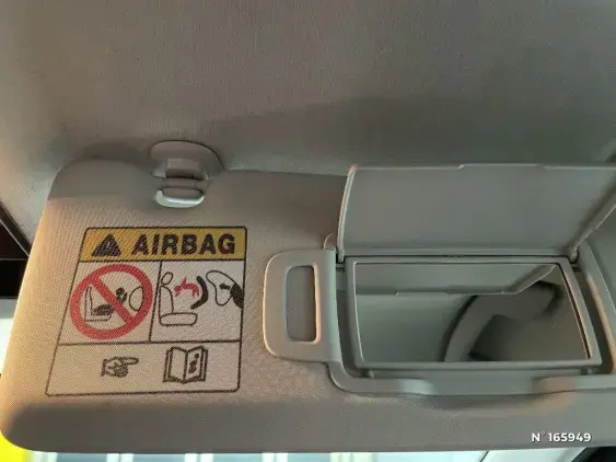 RENAULT CLIO V - voiture d'occasion - Photo 32