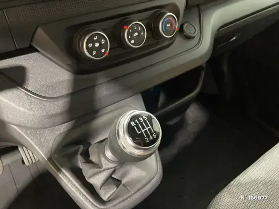 RENAULT TRAFIC FG III - voiture d'occasion - Photo 30