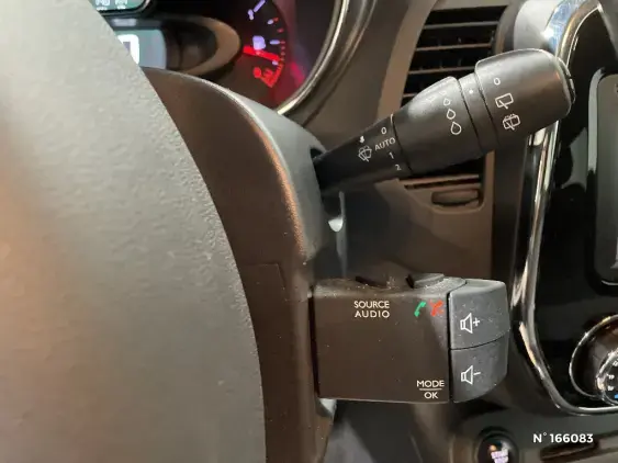 RENAULT CAPTUR - voiture d'occasion - Photo 29