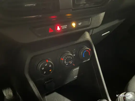 DACIA SANDERO III - voiture d'occasion - Photo 25