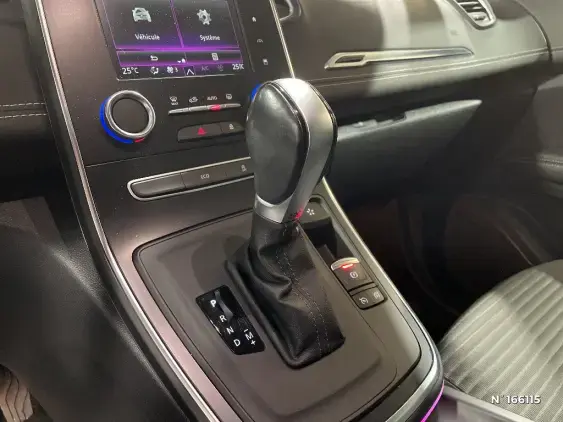 RENAULT SCENIC IV - voiture d'occasion - Photo 26