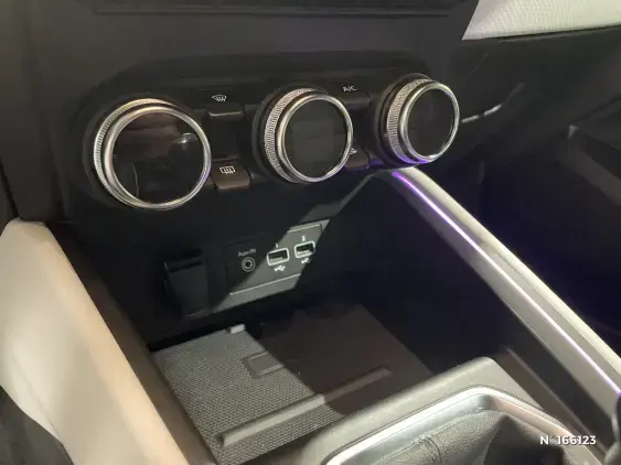 RENAULT CLIO V - voiture d'occasion - Photo 26