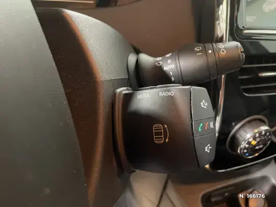 RENAULT ZOE - voiture d'occasion - Photo 28