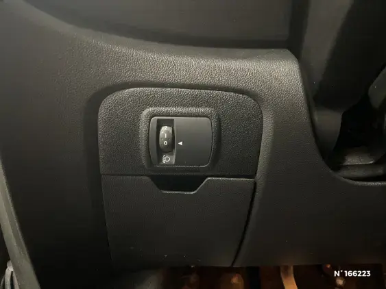 RENAULT SCENIC IV - voiture d'occasion - Photo 15