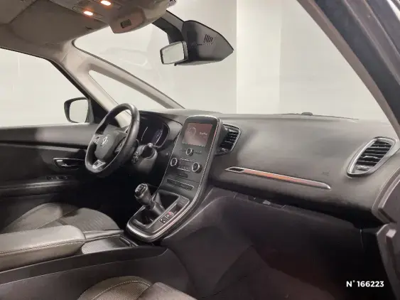 RENAULT SCENIC IV - voiture d'occasion - Photo 10