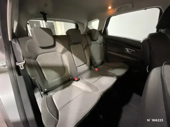 RENAULT SCENIC IV - voiture d'occasion - Photo 11