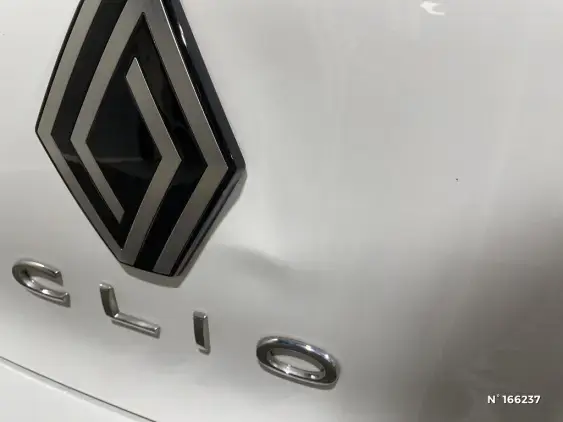 RENAULT CLIO V - voiture d'occasion - Photo 25