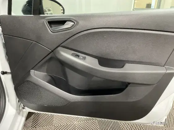 RENAULT CLIO V - voiture d'occasion - Photo 26