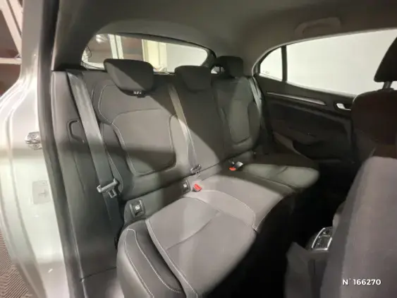 RENAULT MEGANE IV - voiture d'occasion - Photo 11