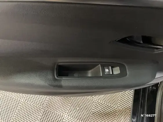 RENAULT MEGANE V - voiture d'occasion - Photo 33