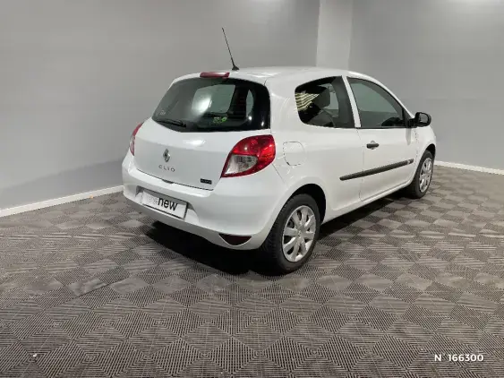 RENAULT CLIO III SOCIETE - voiture d'occasion - Photo 4