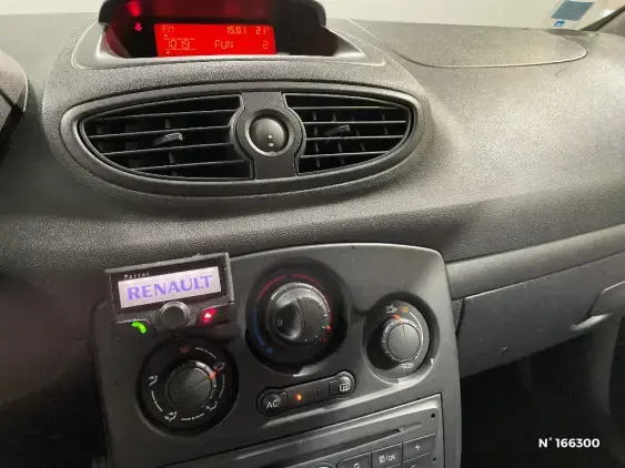 RENAULT CLIO III SOCIETE - voiture d'occasion - Photo 12