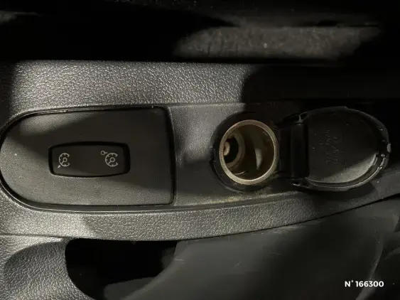 RENAULT CLIO III SOCIETE - voiture d'occasion - Photo 30