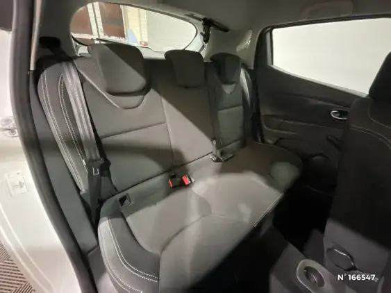 RENAULT CLIO IV - voiture d'occasion - Photo 11