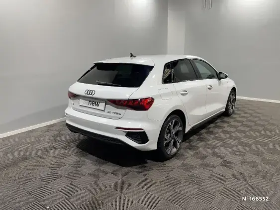 AUDI A3 SPORTBACK IV - voiture d'occasion - Photo 4