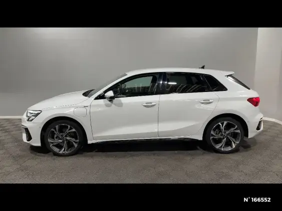 AUDI A3 SPORTBACK IV - voiture d'occasion - Photo 2