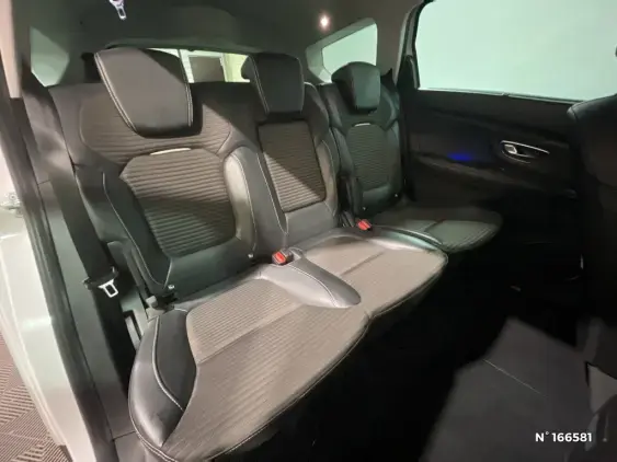 RENAULT SCENIC IV - voiture d'occasion - Photo 8