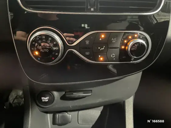 RENAULT CLIO IV - voiture d'occasion - Photo 26
