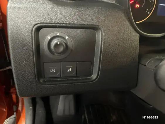 DACIA DUSTER II - voiture d'occasion - Photo 15