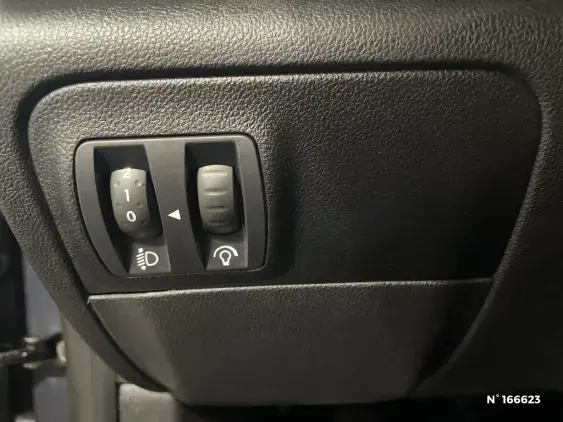 RENAULT MEGANE IV - voiture d'occasion - Photo 15