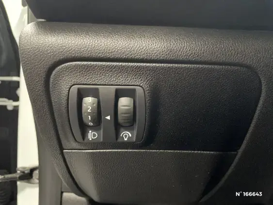 RENAULT MEGANE IV - voiture d'occasion - Photo 15