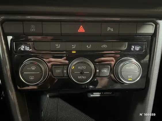 VOLKSWAGEN T-ROC - voiture d'occasion - Photo 28