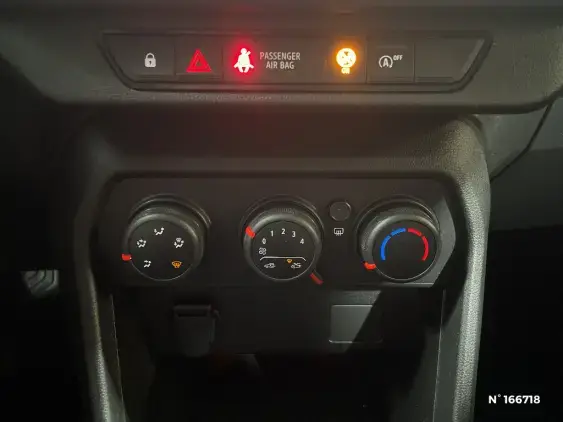 DACIA SANDERO III - voiture d'occasion - Photo 25