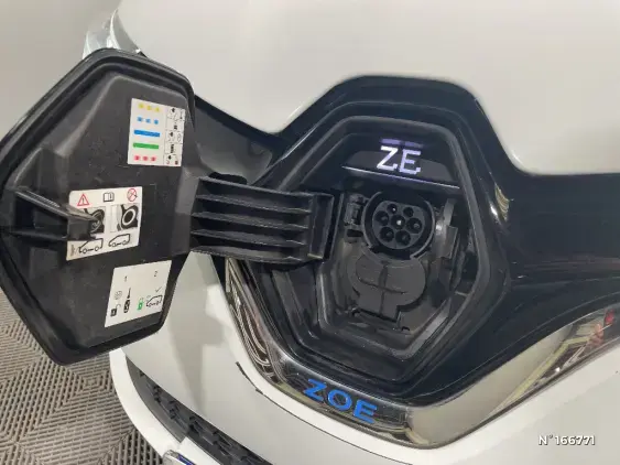 RENAULT ZOE - voiture d'occasion - Photo 27