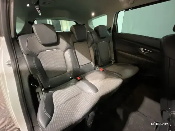 RENAULT SCENIC IV - voiture d'occasion - Photo 11