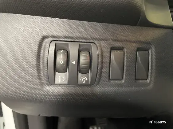 RENAULT CLIO IV - voiture d'occasion - Photo 14