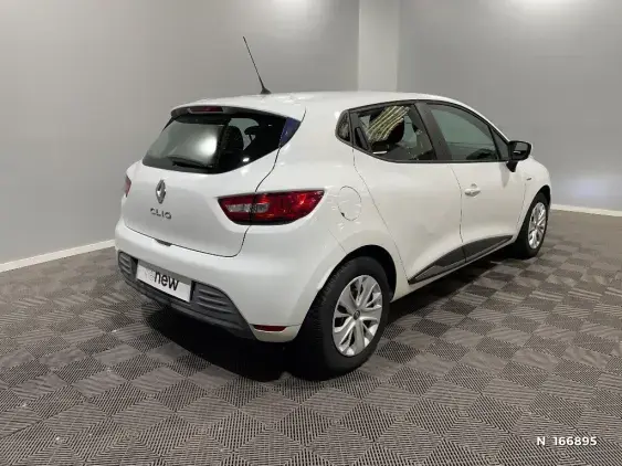 RENAULT CLIO IV - voiture d'occasion - Photo 4