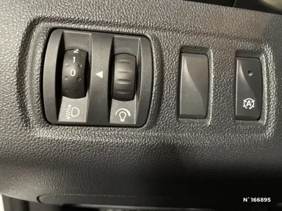 RENAULT CLIO IV - voiture d'occasion - Photo 14