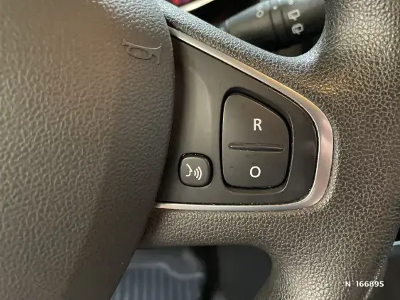 RENAULT CLIO IV - voiture d'occasion - Photo 26