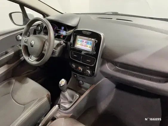 RENAULT CLIO IV - voiture d'occasion - Photo 10