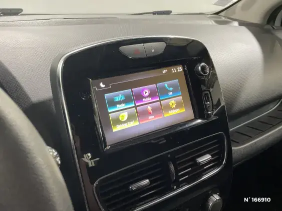 RENAULT CLIO IV - voiture d'occasion - Photo 13
